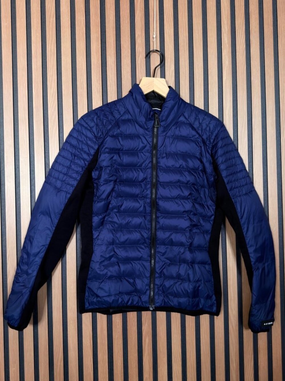 Aether Sweater Medium Mens Blue Black Puffer Down Jacket Full Zip Ribbed